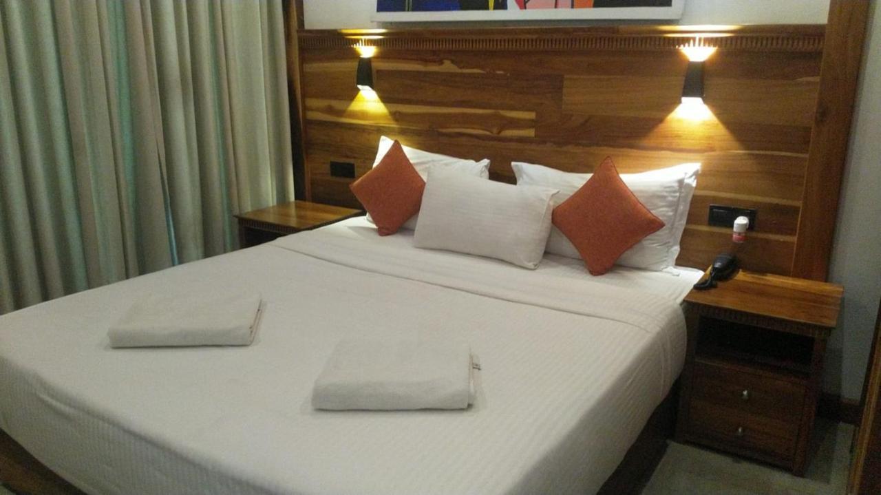 Hotel Lakewood