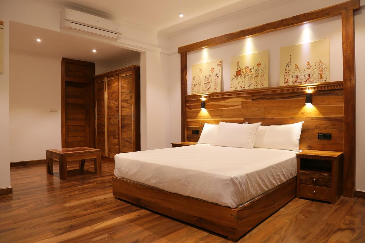 Lakewood Hotel